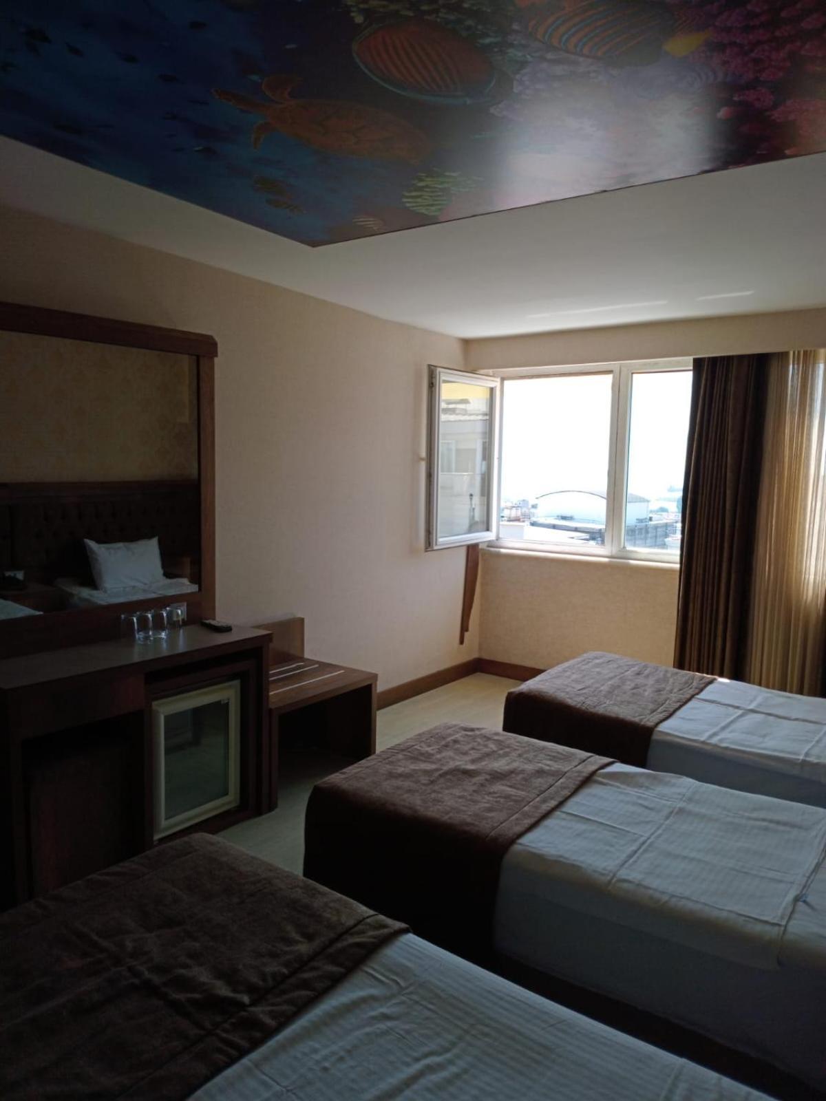 Hotel Buyuk Paris Istanbul Exteriör bild