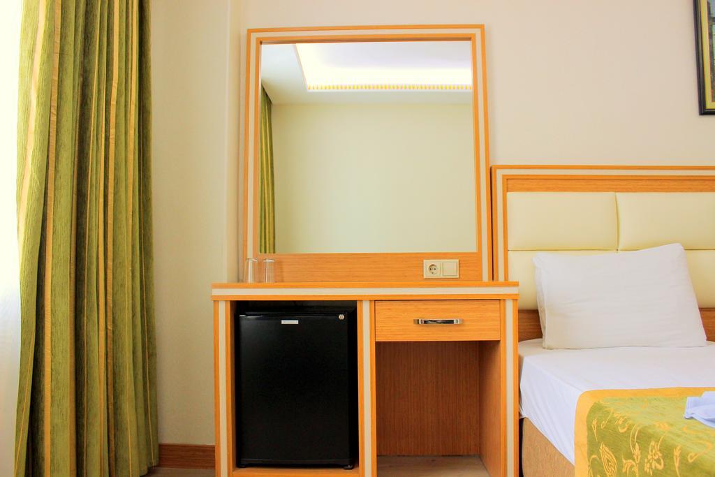 Hotel Buyuk Paris Istanbul Exteriör bild