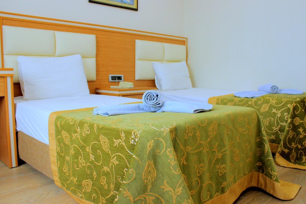 Hotel Buyuk Paris Istanbul Exteriör bild
