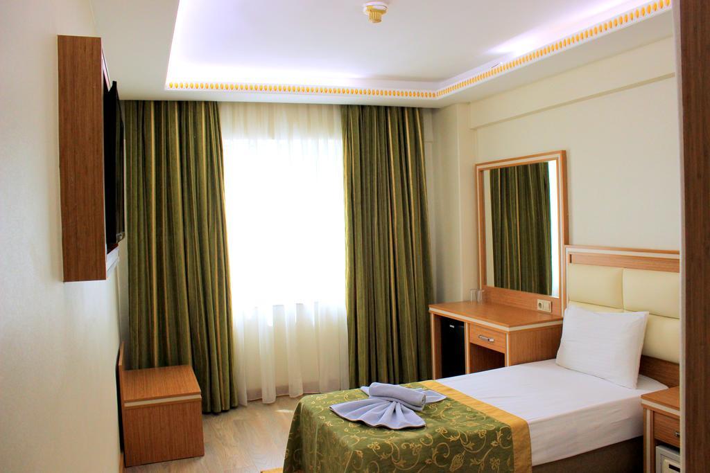 Hotel Buyuk Paris Istanbul Exteriör bild