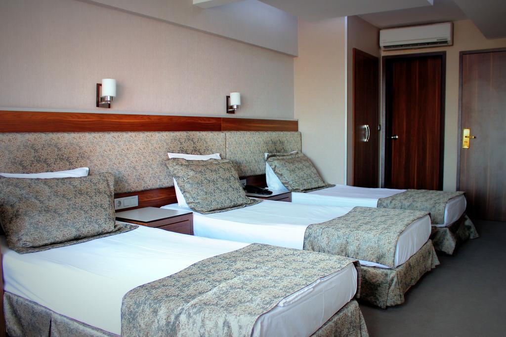 Hotel Buyuk Paris Istanbul Exteriör bild
