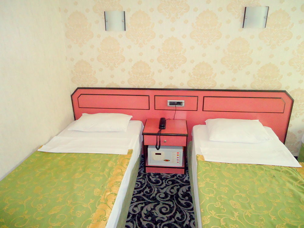 Hotel Buyuk Paris Istanbul Exteriör bild