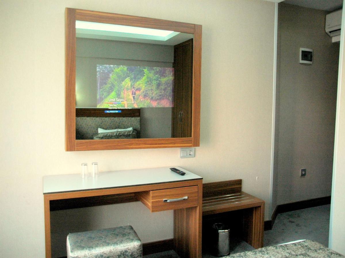 Hotel Buyuk Paris Istanbul Rum bild
